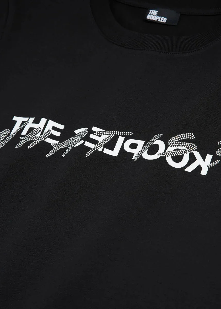 T-shirt What is black