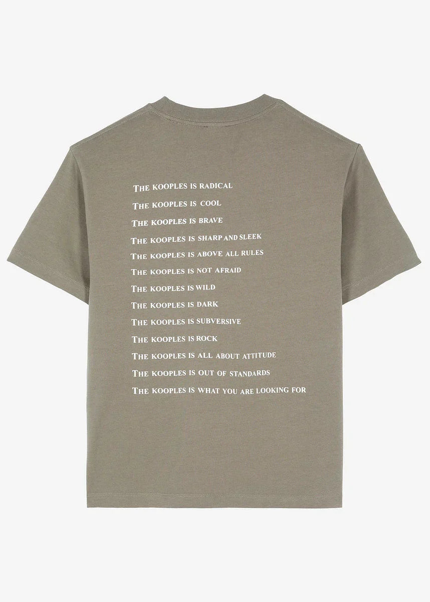 T-shirt Khaki, qu'est-ce que c'est ?