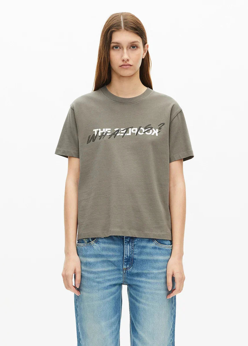 T-shirt Khaki, qu'est-ce que c'est ?